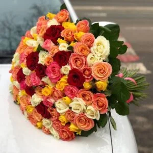 Букет из роз Цветочный микс 101 роза
