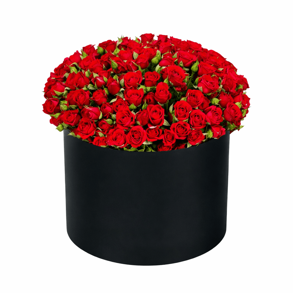 15 красных кустовых роз в шляпной коробке 15 красных кустовых роз в шляпной коробке
