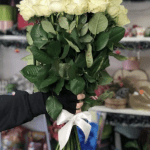 Букет 25 білих троянд №173