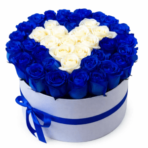 Синие и белые розы в коробке «Сердце» 41 штука