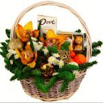 Christmas basket 305