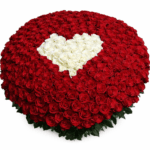 Корзина сердце из роз 501 штука