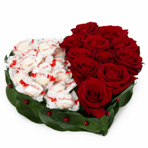 Сердце рафаэлло и 11 роз