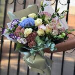 Букет з гортензіями, трояндами та еустомою