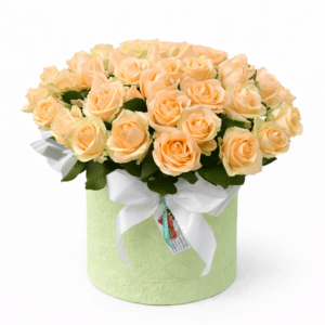 Гигантская коробка роз пич аваланч 51 шт