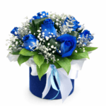 Синие розы в шляпной коробке