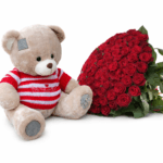 101 красная роза с мишкой