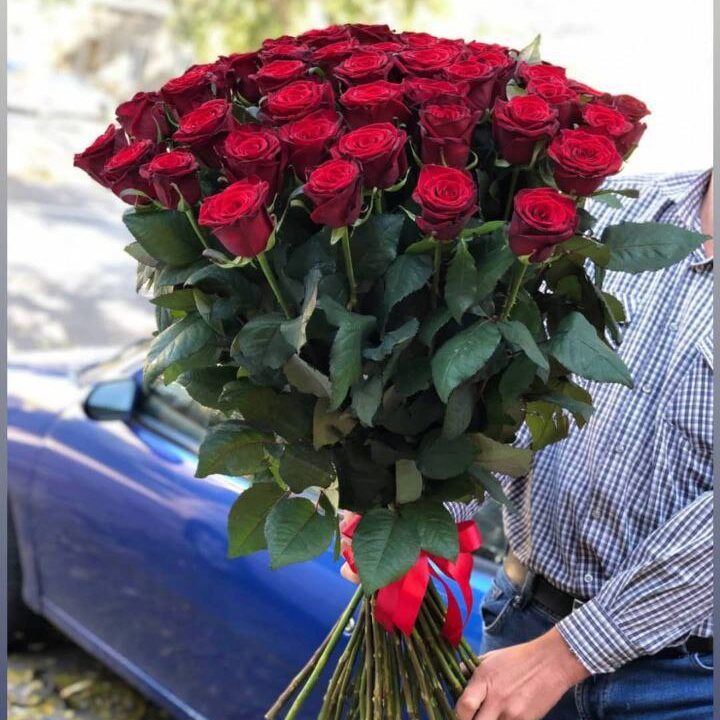 Букет 51 красная роза гран-при 90 см