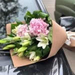 Сборный букет из лилий и гортензии