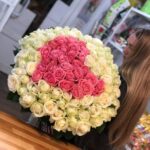 101 роза в форме сердца