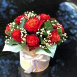 Композиция из 11 красных роз