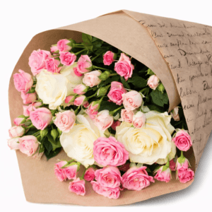 Букет з кремових та рожевих троянд