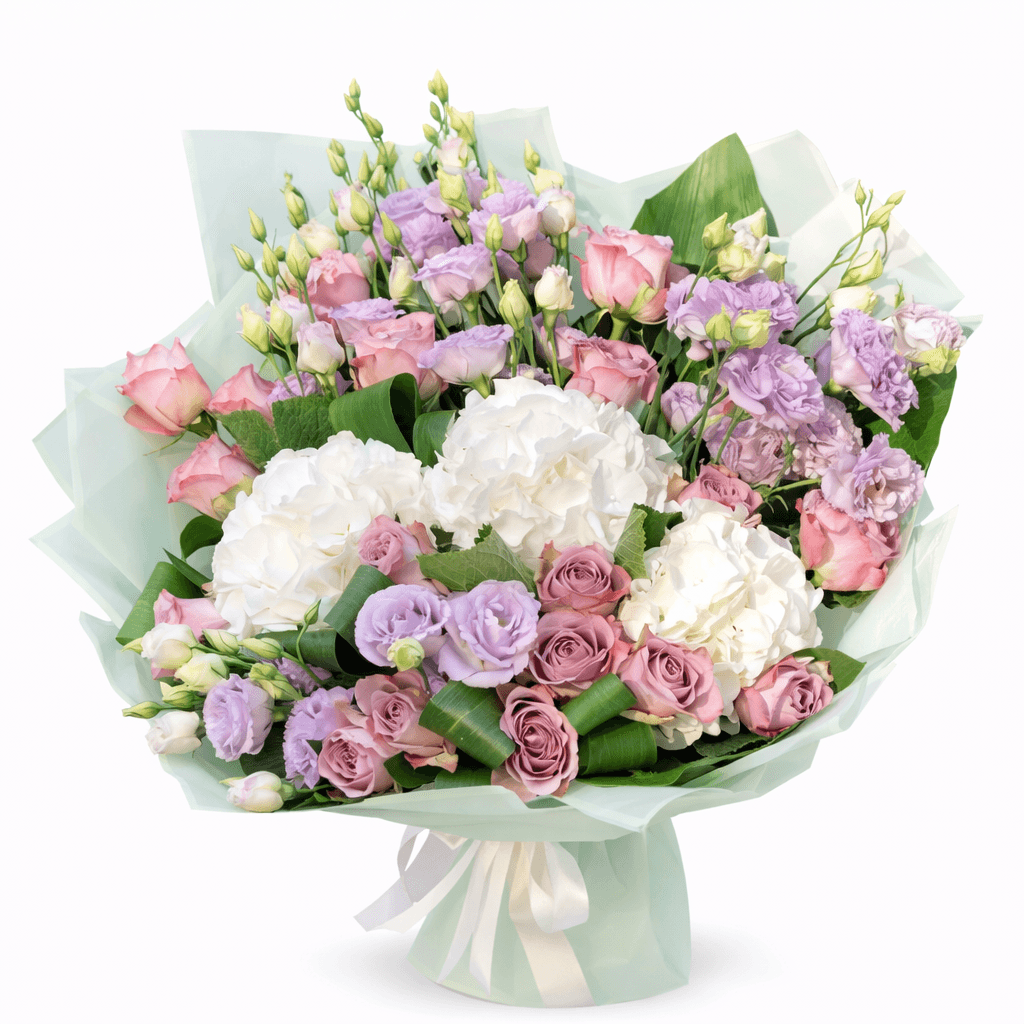 Экзотический букет из гортензии, эустомы, розы Экзотический букет из гортензии, эустомы, розы