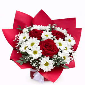 Букет з троянд і ромашок